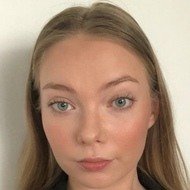 Emilia McCarthy, 26 (电视女演员)