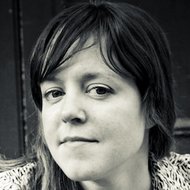 Emily Barker, 44 (Chanteur folk)