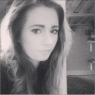 Emily Harder, 31 (Popsänger)