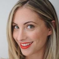 Emily Schuman, 40 (博主)