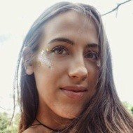 Emily Smith, 29 (Estrella de Instagram)