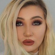 Emily Susanah, 28 (Instagram明星)