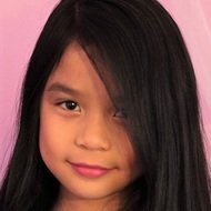 Emily Tran, 17 (YouTube Star)