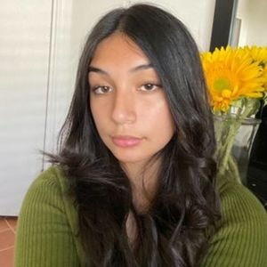 Emily Villegas, 19 (TikTok明星)