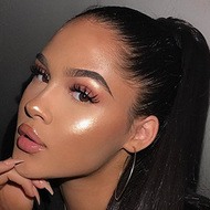 Emma Hallberg, 26 (Instagram-ster)