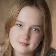 Emma Howard, 25 (Stage Actress)