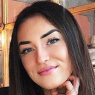 Emma Louise O'Neill, 29 (Instagram Star)