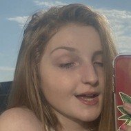 EmmaGraves, 20 (TikTok明星)