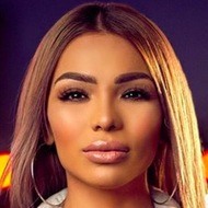 Emmeline Glam, 34 (Instagram明星)