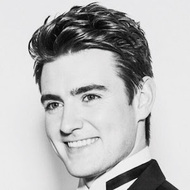 Emmet Cahill, 33 (世界音樂歌手)