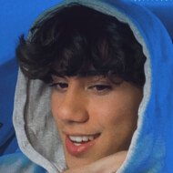 Emmett Benito, 21 (Estrella de TikTok)