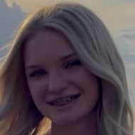 emmy lee, 19 (TikTok Star)