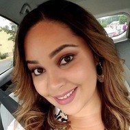 Emmy Montes, 39 (小说家)