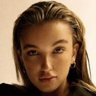 Emmy Vanliew, 23 (TikTok明星)