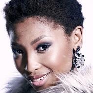 Enhle Mlotshwa, 37 (Attrice TV)