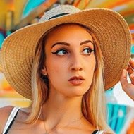 Enrica Sciarretta, 36 (博主)