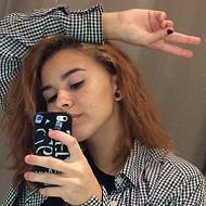 Enya Umanzor, 26 (YouTube明星)