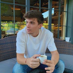 Eren Ören, 27 (TV Actor)