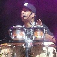Eric Bobo, 55 (鼓手)