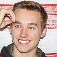 Eric Gutowski, 24 (TikTok明星)