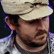 Eric Judy, 49 (贝斯手)