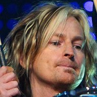 Eric Kretz, 59 (Nghệ sĩ chơi trống)