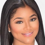 Erica Pinkett, 43 (现实之星)