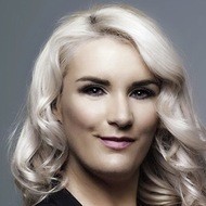 Erna Basson, 38 (Imprenditore)