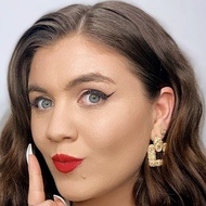 Esmé Louise James, 27 (Non-Fiction Author)