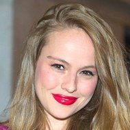 Esmeralda Moya, 40 (TV Actress)