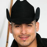 Espinoza Paz, 42 (世界音乐歌手)