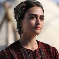 Esra Bilgic, 31 (TV Actress)