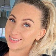Esra Lakap, 34 (Star di YouTube)