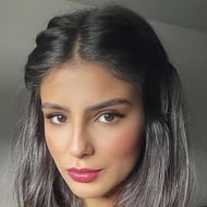 Estela Newbold, 28 (Instagram明星)