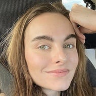 Estella Brons, 30 (Model)