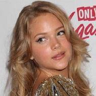 Esti Ginzburg, 33 (模特)