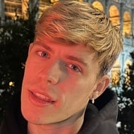 etvarqe, 23 (TikTok Star)