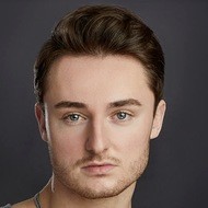 Evan Debenedetto, 27 (Danser)