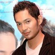 Evan Sanders, 43 (Pop Singer)