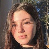 Eve Chevrier, 25 (Instagram Star)