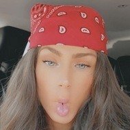 Eve Ramik, 24 (TikTok明星)