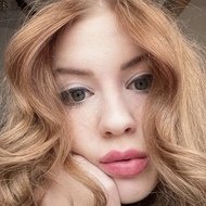 Evelina Parkera, 25 (YouTube Star)