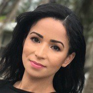 Fabia Lopes, 43 (YouTube明星)