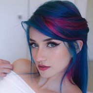 Fay Connie Zchmidt, 30 (Instagram Star)