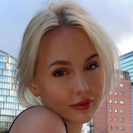 Faye Bate, 26 (YouTube明星)