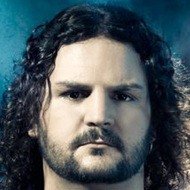 Felipe Andreoli, 45 (Nghệ sĩ chơi bass)