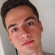 Fer Montiel, 25 (Instagram明星)