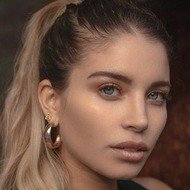 Flavia Laos, 26 (TV Actress)