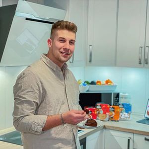 Florian Thiele, 32 (Instagram Star)