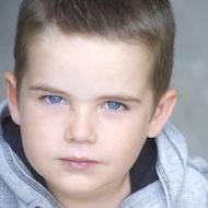 Flynn Morrison, 18 (Actor de Televisión)